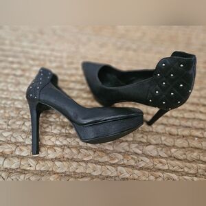 Nine west heels with silver details